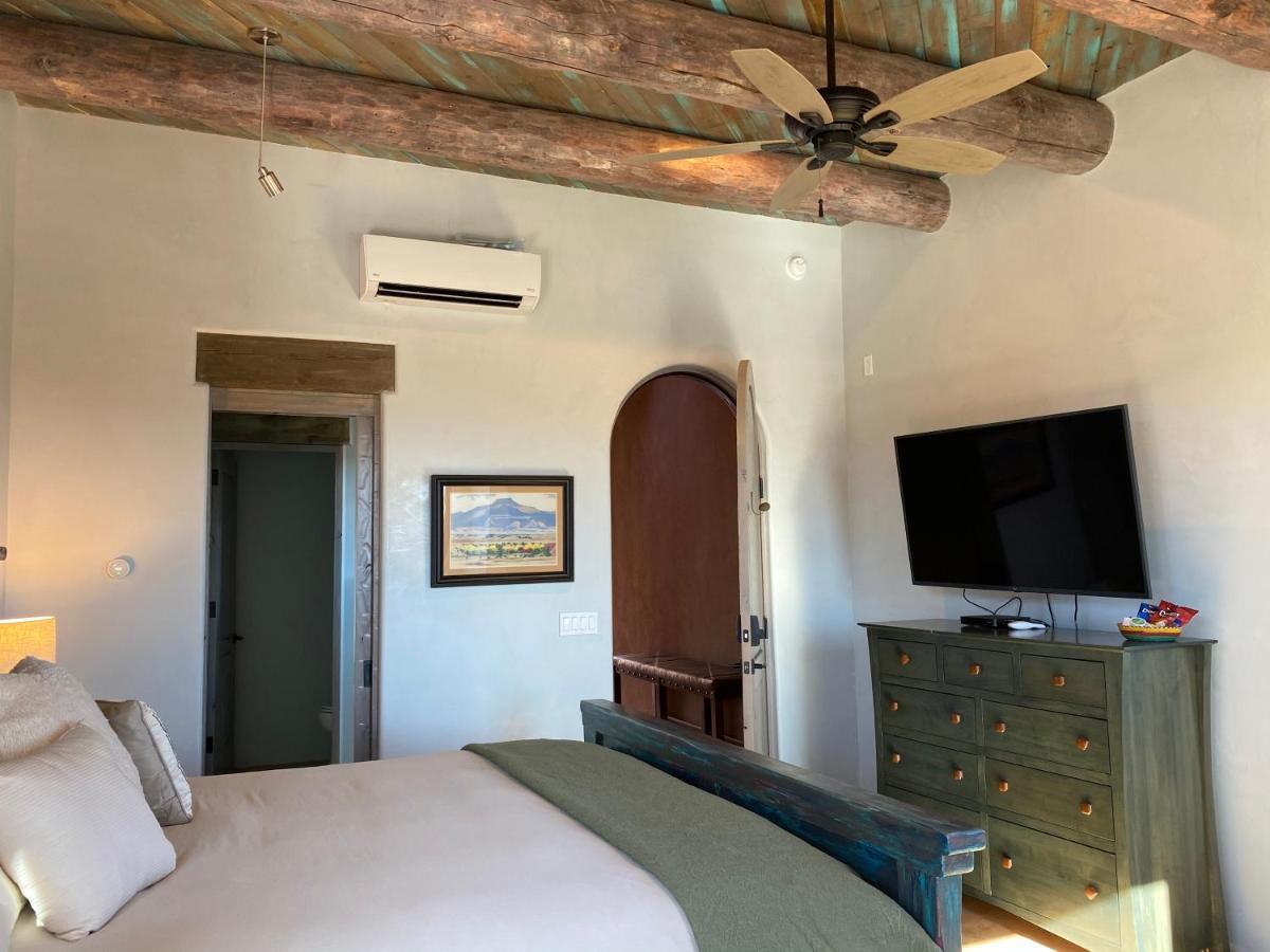 The Grand Hacienda Inn With Breakfast Abiquiu Экстерьер фото